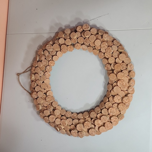 Hand Crafted Layer Natural Wine Corks Wreath / Table Decor - Picture 2 of 5